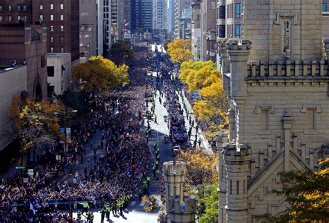 Cubs' celebration makes way around Chicago - The Athletic