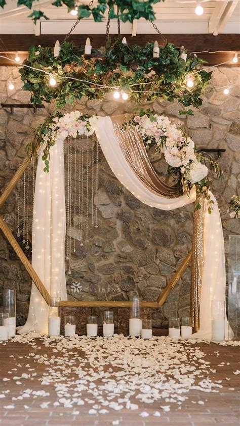 Elegant modern wedding ceremony arch backdrop #weddings #Weddingbackdrop #… | Modern wedding ...