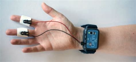 Wearable Measures Skin Conductance to Assess Emotions http://healthtechinsider.com/2017/07/24 ...