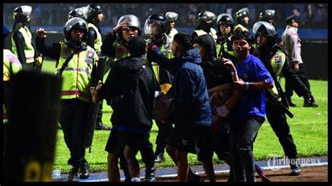 Tragedi Arema di Kanjuruhan Masuk Peringkat Atas Kasus Kerusuhan Sepak Bola Dunia ...