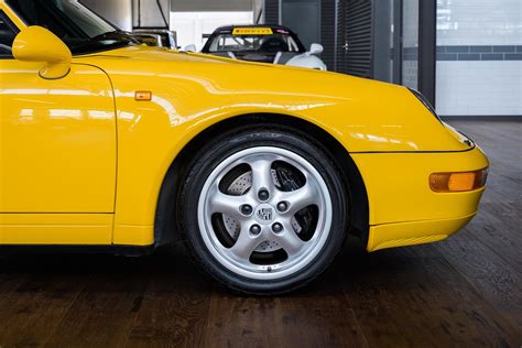 Porsche 993 Carrera Yellow (9) - Richmonds