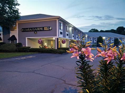 AMBASSADOR INN & SUITES $145 ($̶1̶9̶8̶) - Updated 2022 Prices & Hotel Reviews - Cape Cod/South ...