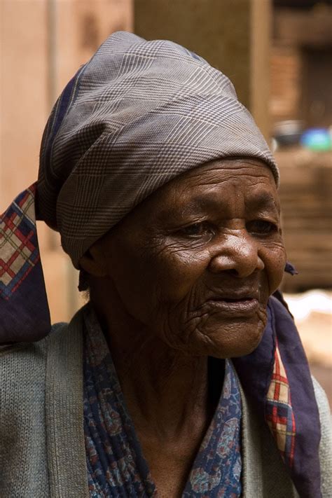 SANDAWE PEOPLE: ONE OF THE AFRICA`S OLDEST ETHNIC GROUP AND THE "BUSHMEN" SHAMAN AND ARTISTS OF ...