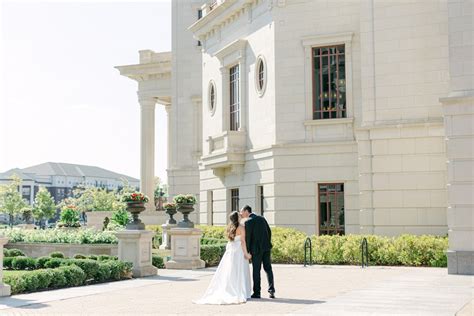 8 Indianapolis Venues Perfect For Your Small Wedding | See Prices