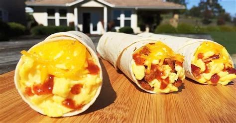 Ranking Del Taco Breakfast Menu Items | Best Foods at Del Taco Breakfast