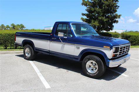 1985 Ford F150 XLT Lariot | Classic Cars of Sarasota