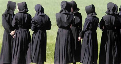 The Amish Fashionista: Paint it Black: Amish Mourning Clothing