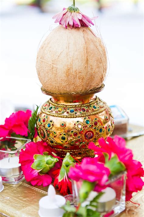 Top 10 Traditional and Beautiful Wedding Kalash Decoration