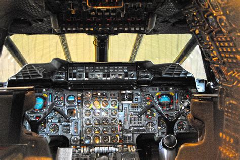 Concorde cockpit, National Museum of Flight, East Fortune Airfield Scotland : r/aviation