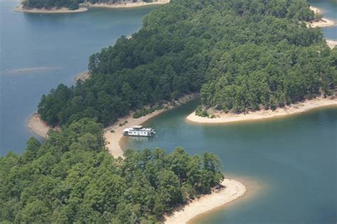 Top Things to Do on Lake Ouachita, Arkansas