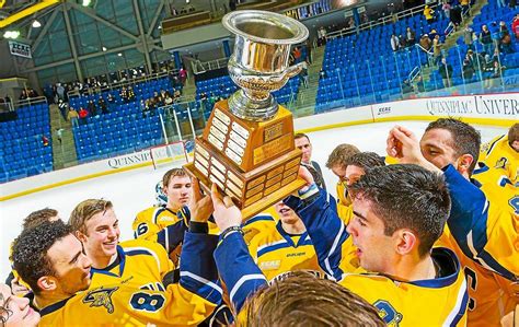 Quinnipiac hockey team clinches second Cleary Cup in three seasons