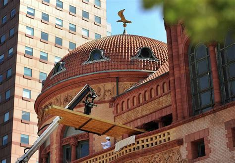 Eagle lands back at Barnum Museum after disappearing over the weekend