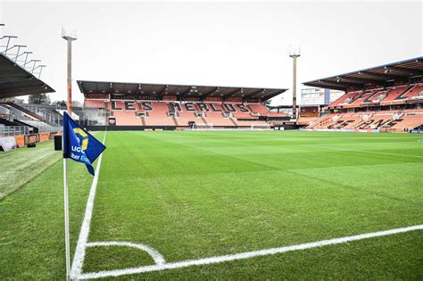 FC Lorient - Stade Rennais : un jardinier grièvement blessé au Moustoir - Sport.fr