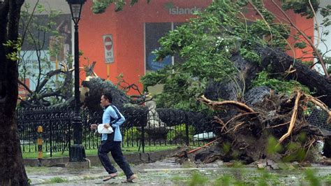 Super Typhoon Haiyan Hits The Philippines | World News | Sky News