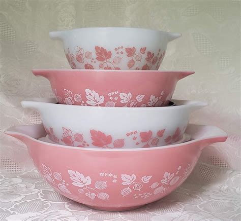 Vintage Pink Gooseberry Pyrex Cinderella Set (441-444) SOLD – Aunt Gladys' Attic