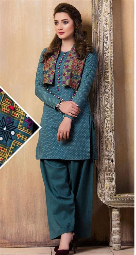 Pakistani Outfits Ideas - Design Talk