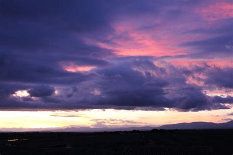 Perfumes y luces de Extremadura: Nubes al atardecer.