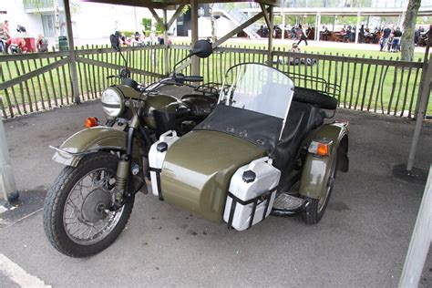 Royal Enfield sidecar | Brian Snelson | Flickr