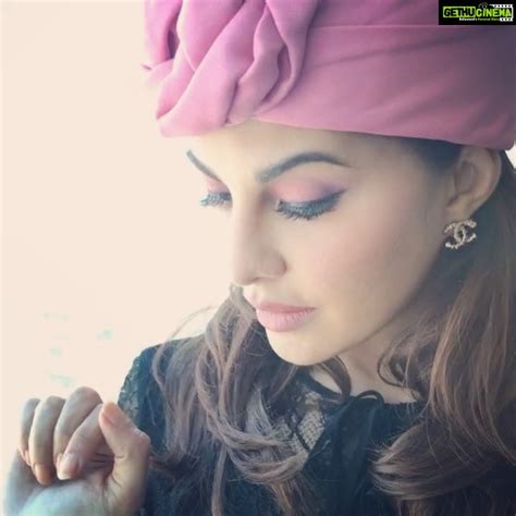 Jacqueline Fernandez Instagram - On my way to Lulu at Al-Barsha🌸 see ...