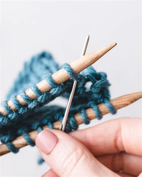 How to Kitchener Stitch (Grafting) in Knitting - Sarah Maker