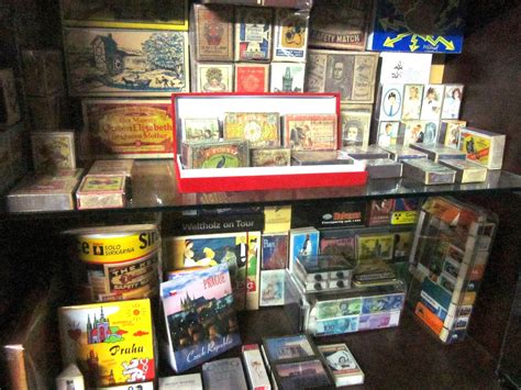 MATCHBOXES AND LABELS COLLECTION: Photos