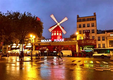 10 Fascinating Facts about the Moulin Rouge