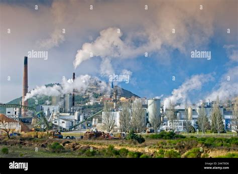 Air pollution in an industrial plant Stock Photo - Alamy