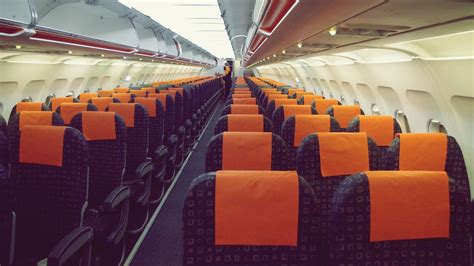 https://flic.kr/p/ChUBWo | Onboard A319 Cabin - EasyJet | EZY5297 ...