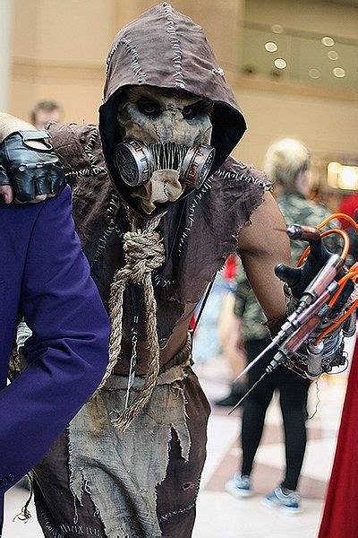 This Scarecrow Cosplay is Absolutely Terrifying | Batman arkham asylum, Scarecrows and Arkham asylum