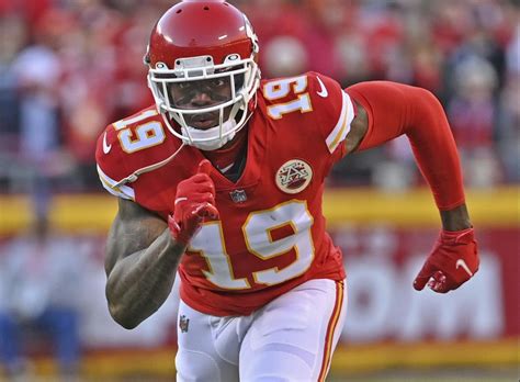 WATCH: Josh Gordon scores first touchdown with Chiefs