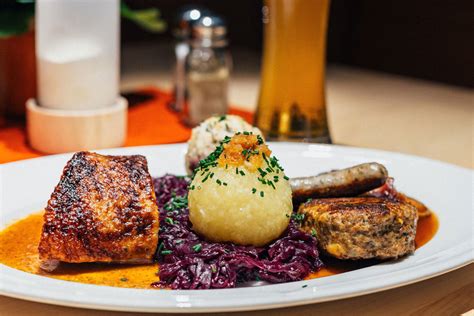 ESSEN & TRINKEN - Gasthaus zum ERDINGER Weissbräu München Großhadern