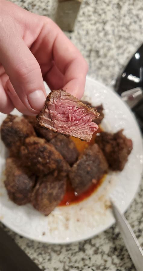 Venison steak, medium rare | AfricaHunting.com