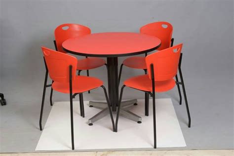 Cafeteria Table And Chair Set, Seating Capacity: 4, Size: 900mm ...