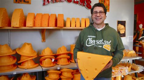 Foam cheesehead is hot when Packers do well – Twin Cities