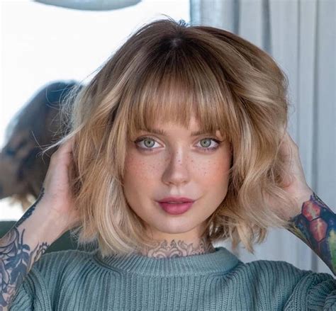 20 Trendsetting Layered Bob with Bangs (2024 Trends)