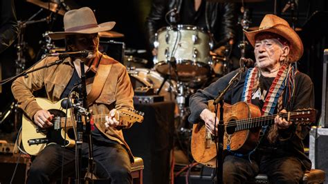 Willie Nelson Celebrates 90th Birthday with All-Star Concert: Video ...