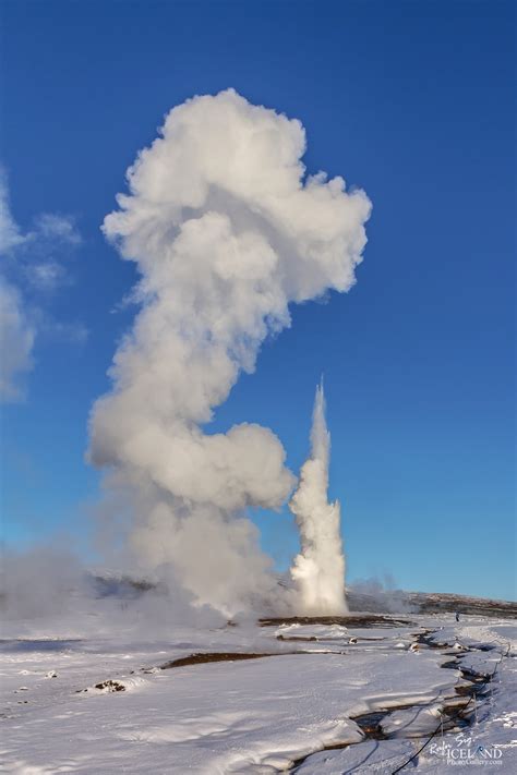 Iceland │ Strokkur Geyser │ Winter Landscape Photography