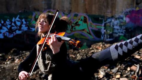 Solve Lindsey Stirling - Electric Daisy Violin jigsaw puzzle online ...