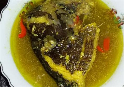 Resep Ikan masak baronang ala mama aira oleh asmayanti (ma2 Aira) - Cookpad