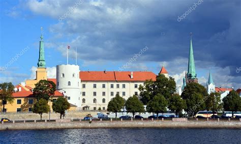 Riga Castle Latvia – Stock Editorial Photo © meunierd #113449474