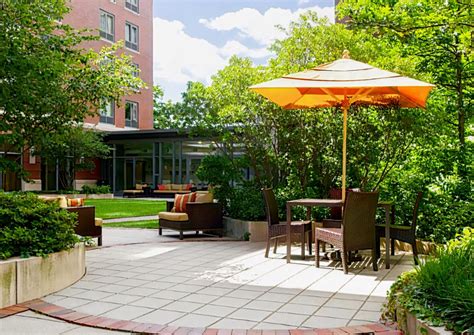 Courtyard by Marriott Boston Brookline, Coolidge Corner South Side ...