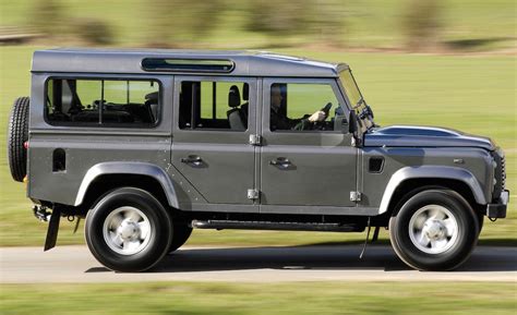 LAND ROVER Defender 110 3.5 V8 (134 AG) car technical data. Power ...