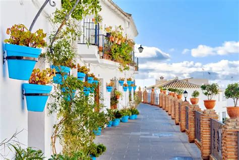 10 Pretty towns and villages in Costa del Sol, Spain - Amused by Andalucia