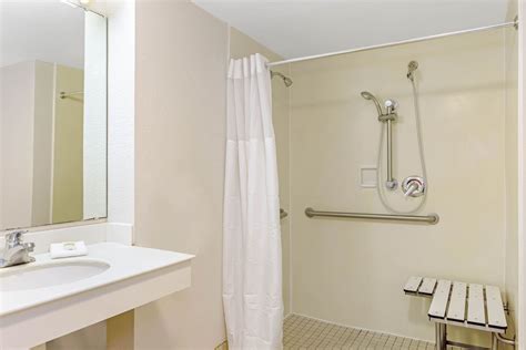 La Quinta Inn by Wyndham Orlando Airport West | Orlando, FL Hotels