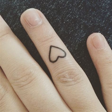 Heart Tattoo on Finger Designs, Ideas and Meaning - Tattoos For You