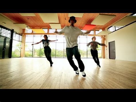 House Dance Routine by MaMSoN - YouTube