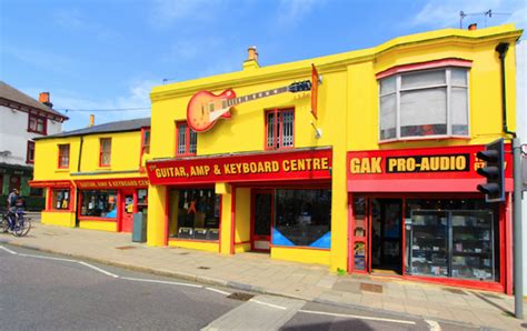 GAK – Guitar Amp and Keyboard Centre Brighton Store Review – YamahaMusicians.com