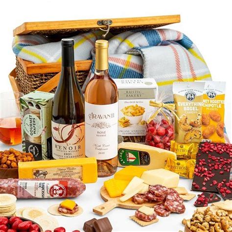 The Best Wine Gift Baskets to Make Any Wine Lover's Year