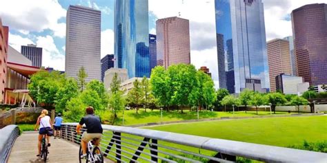 The 6 Best Parks in Houston (all near downtown!)