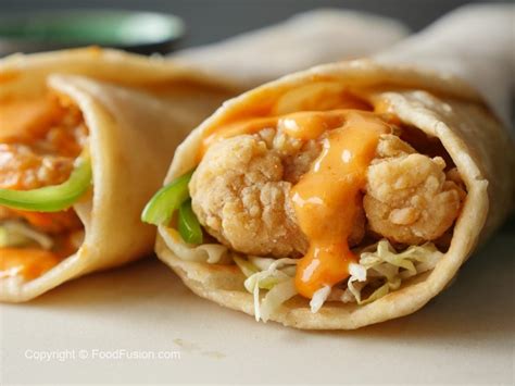 Crispy Chicken Paratha Roll – Food Fusion